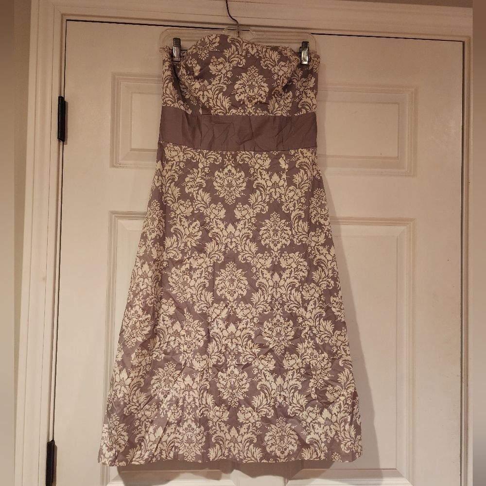 Loft gray and white patterned strapless formal dress Size 6